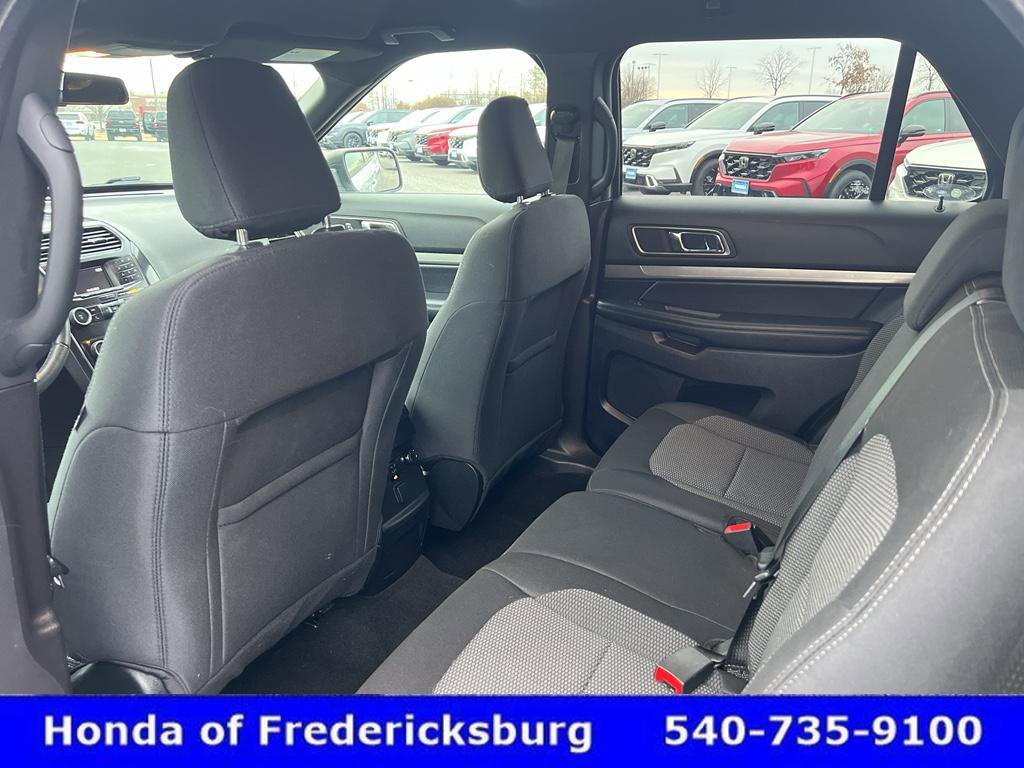 Used 2019 Ford Explorer XLT w/ Class III Trailer Tow Package image 27