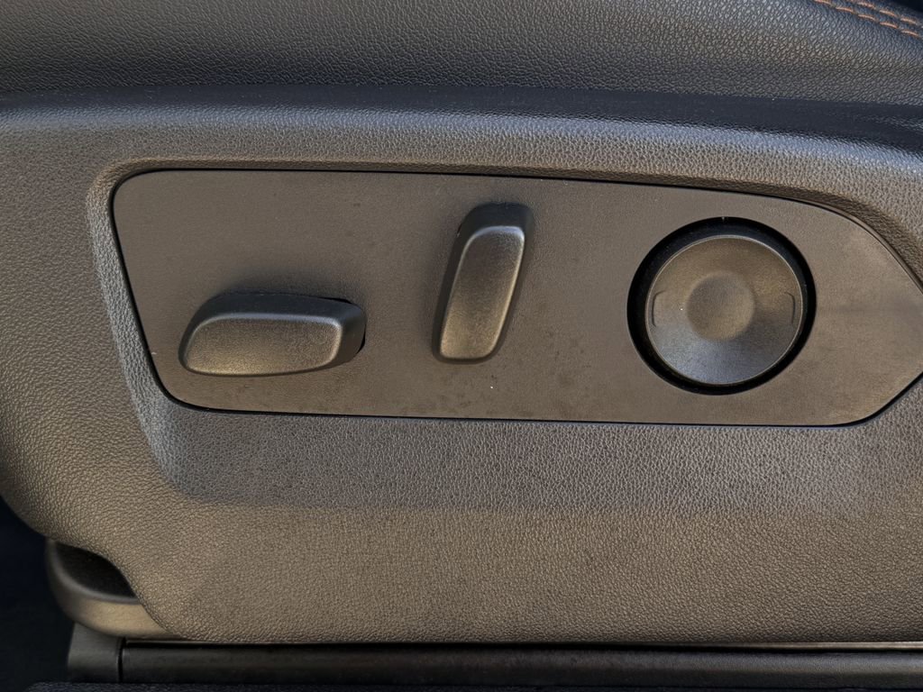 Used 2024 GMC Sierra 2500 AT4 w/ AT4 Premium Plus Package image 28