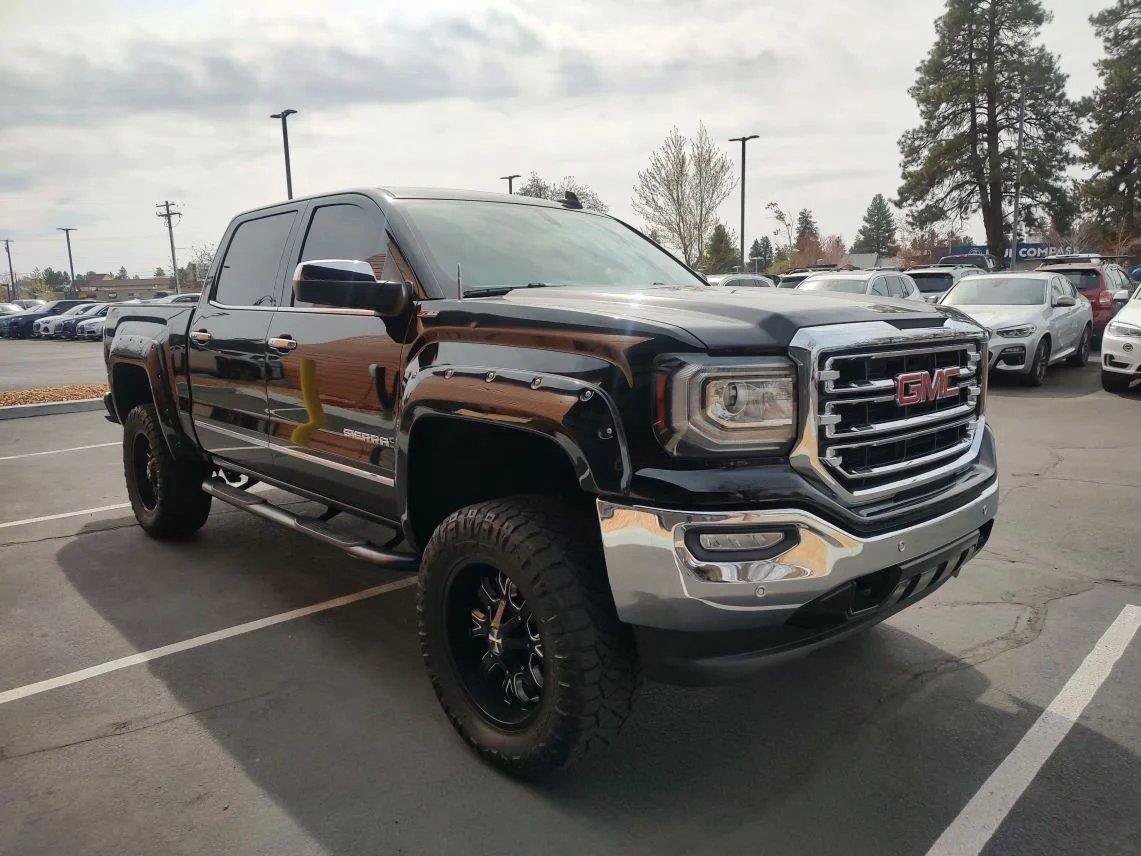 Used 2017 GMC Sierra 1500 SLT w/ SLT Preferred Package AWD/4WD image 7