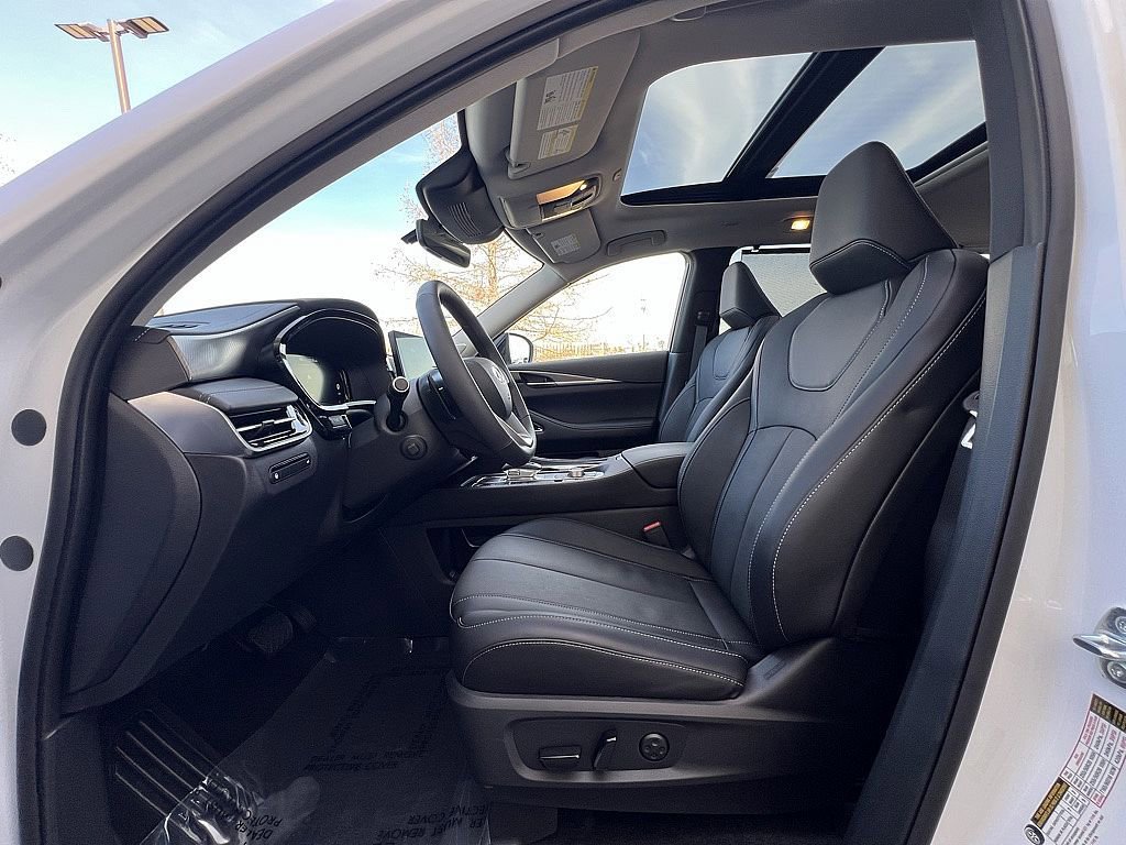 Used 2026 INFINITI QX60 Luxe w/ Cargo Package image 23