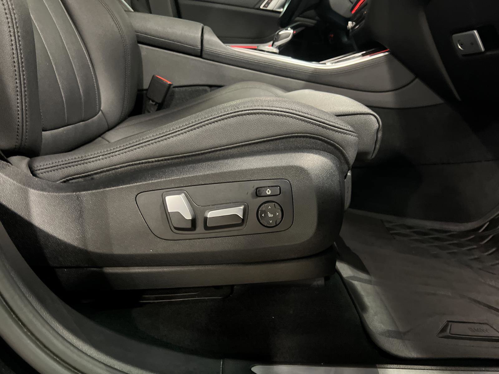 Used 2020 BMW X5 xDrive40i w/ Premium Package image 44