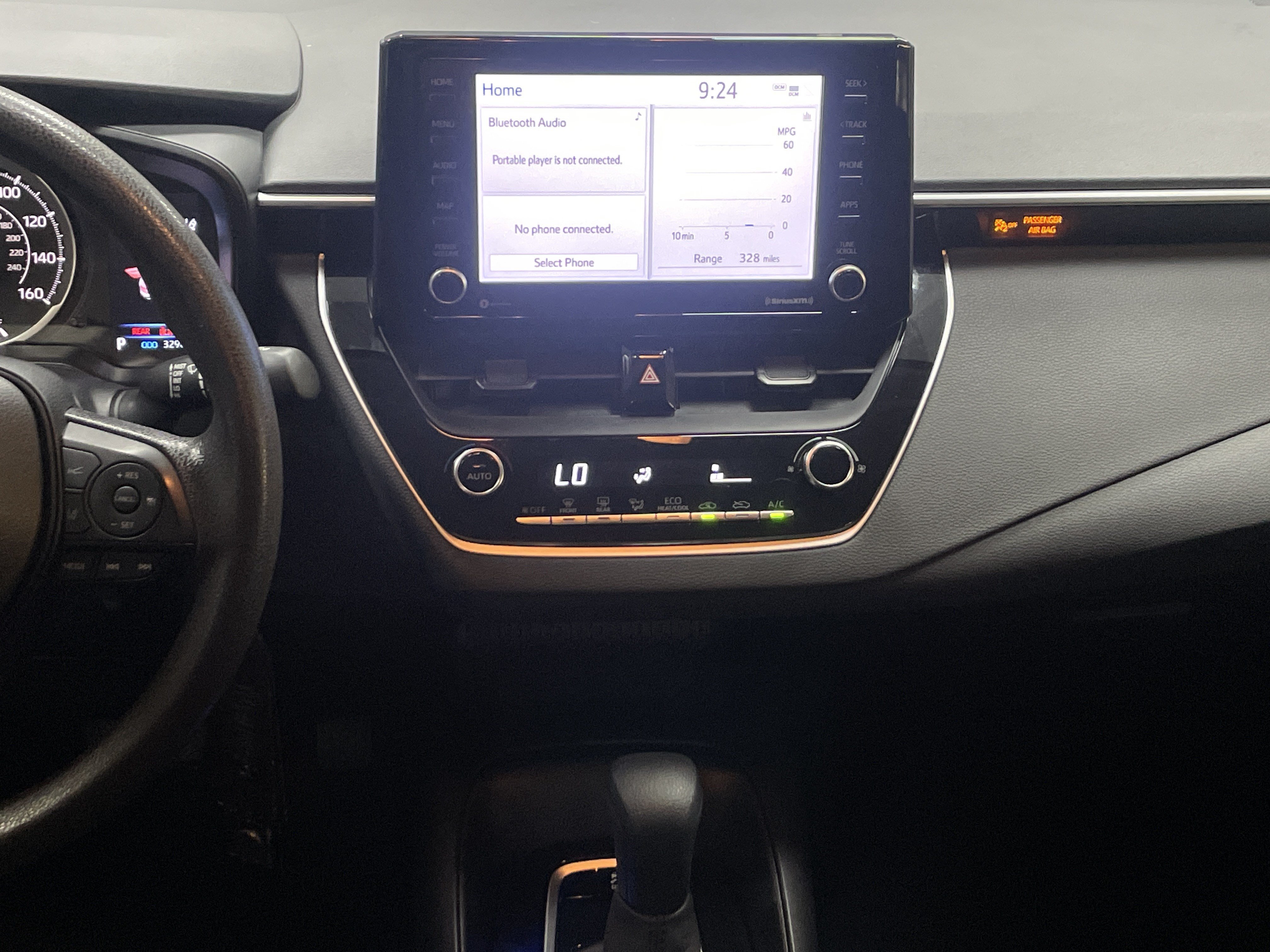 Used 2022 Toyota Corolla LE FWD image 29