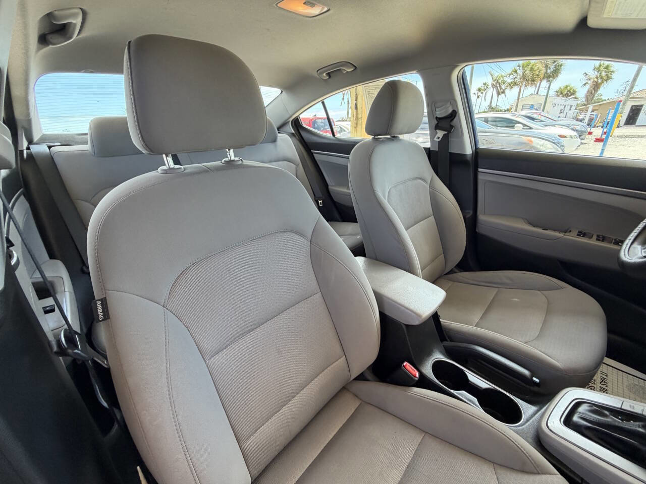 Used 2018 Hyundai Elantra SE w/ SE Connectivity Package 04 FWD image 20