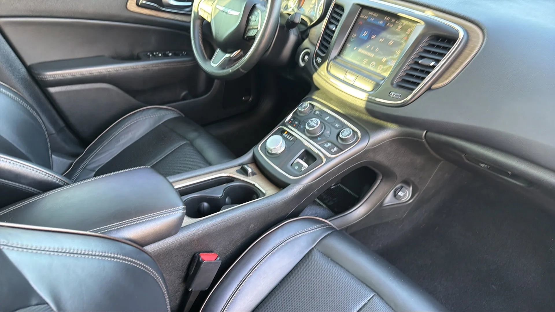 Used 2015 Chrysler 200 C w/ Navigation & Sound Group I image 87