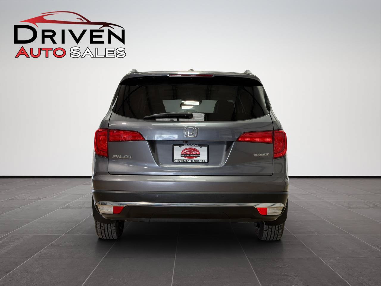 Used 2016 Honda Pilot Touring image 5