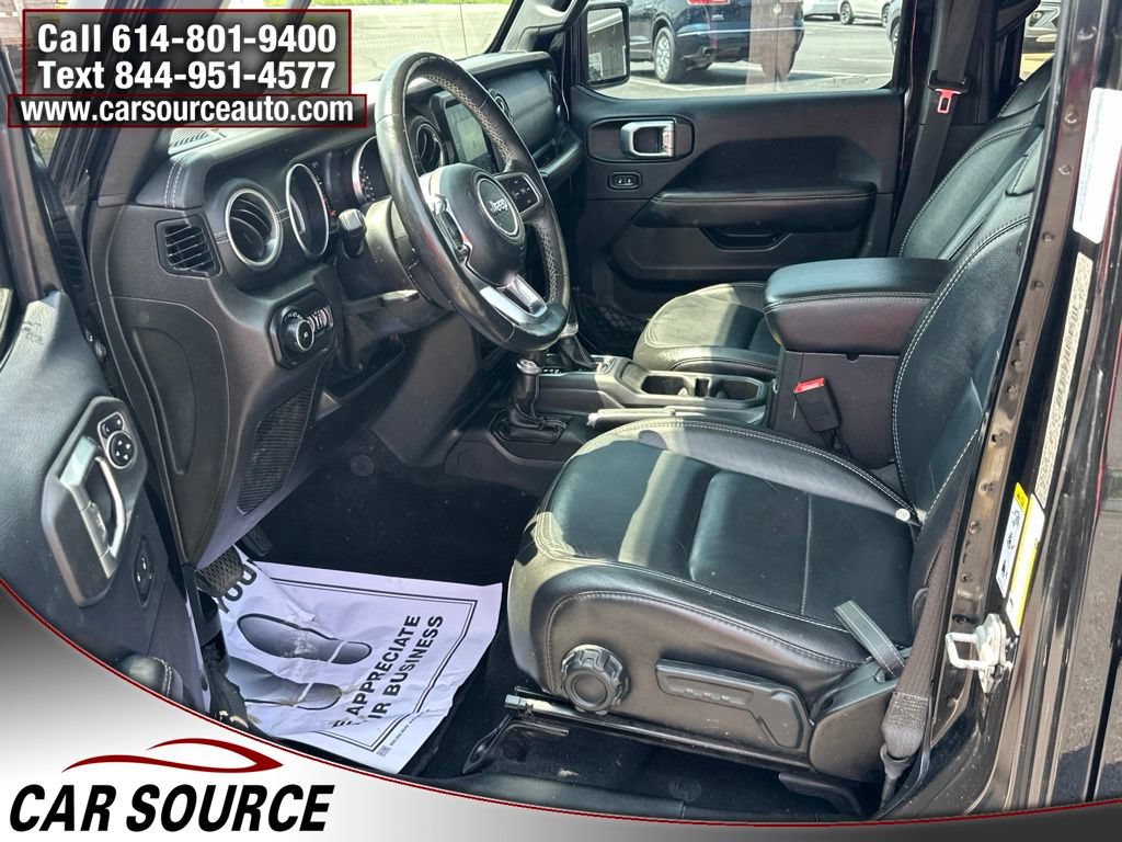 Used 2019 Jeep Wrangler Unlimited Sahara w/ Dual Top Group AWD/4WD image 11