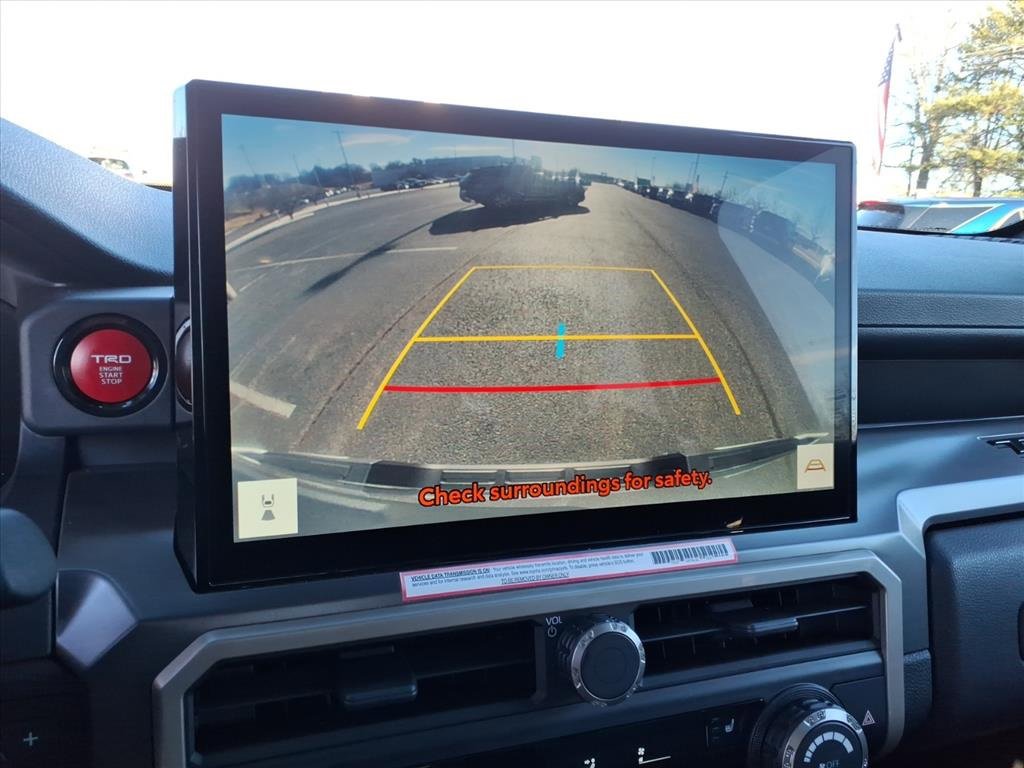 Used 2024 Toyota Tacoma TRD Off-Road image 10