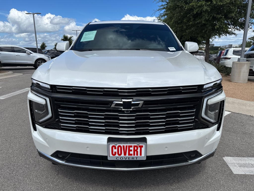 Used 2025 Chevrolet Tahoe High Country AWD/4WD image 2
