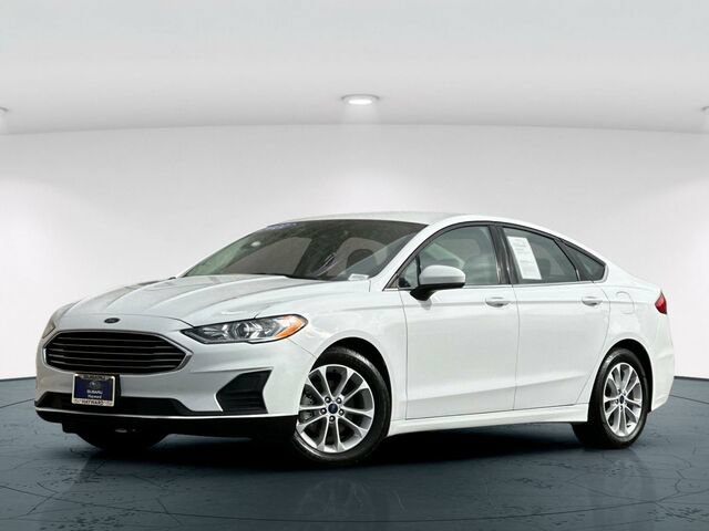 Used 2020 Ford Fusion SE FWD image 2