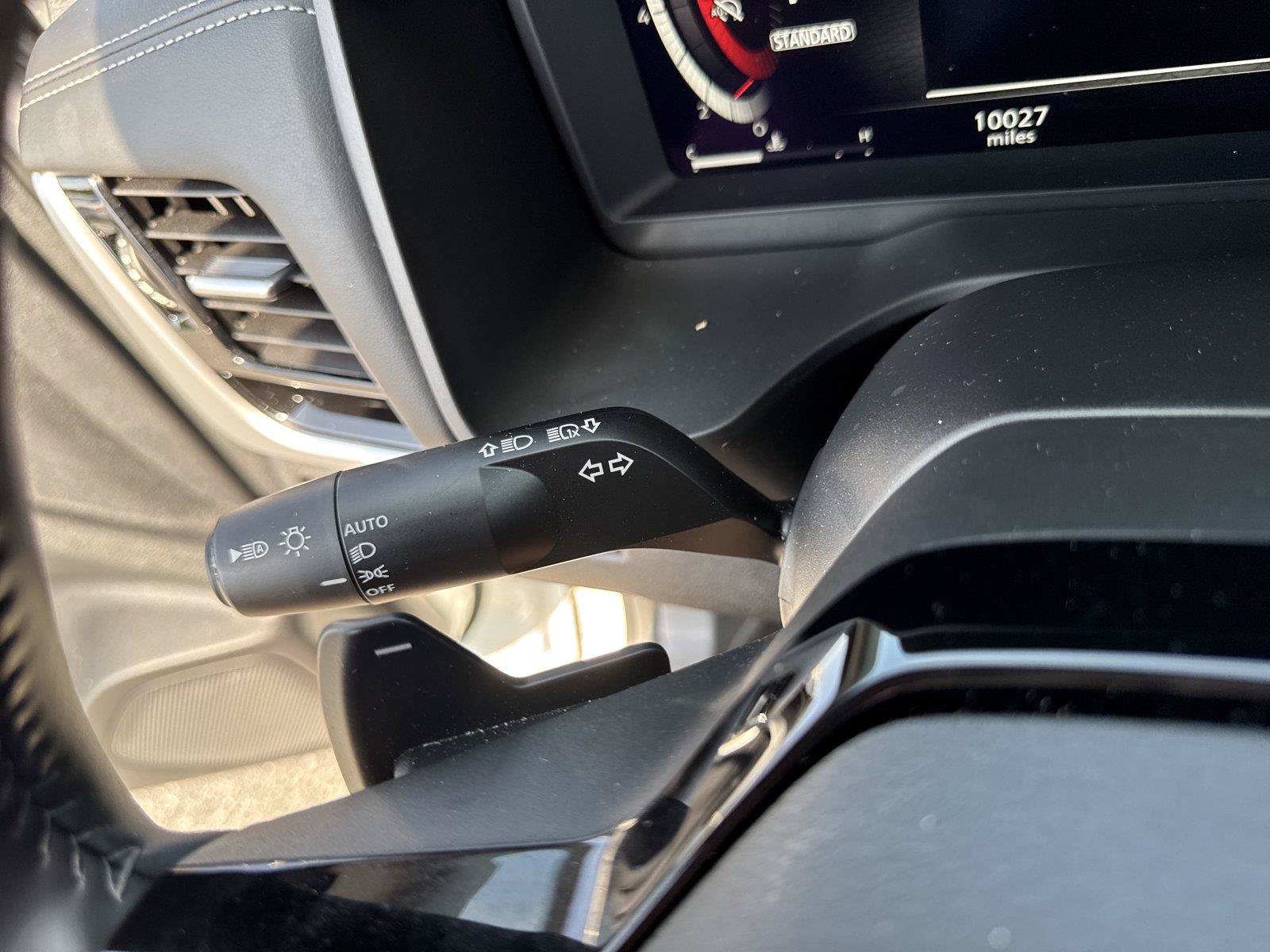 Used 2025 Nissan Rogue SL w/ SL Premium Package FWD image 15