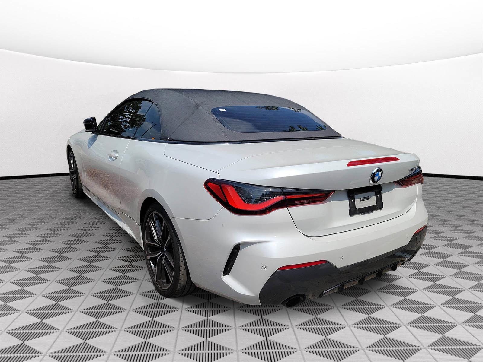 Used 2021 BMW 430i Convertible w/ Executive Package RWD image 4
