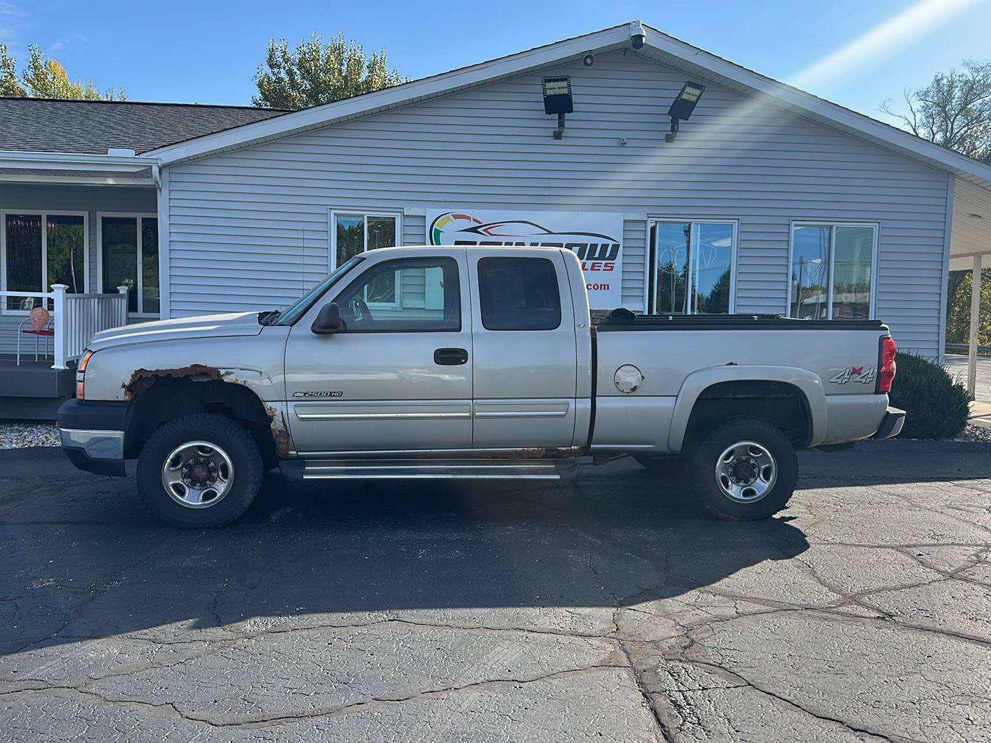 Used 2006 Chevrolet Silverado 2500 LT AWD/4WD image 4