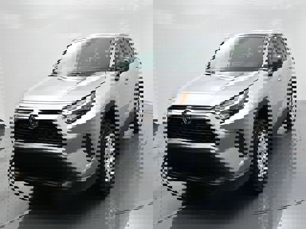New 2025 Toyota RAV4 LE image 3