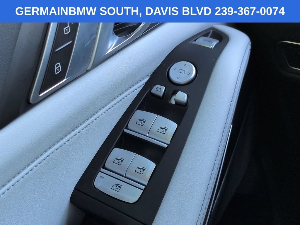 Used 2025 BMW X7 xDrive40i w/ M Sport Package AWD/4WD image 27