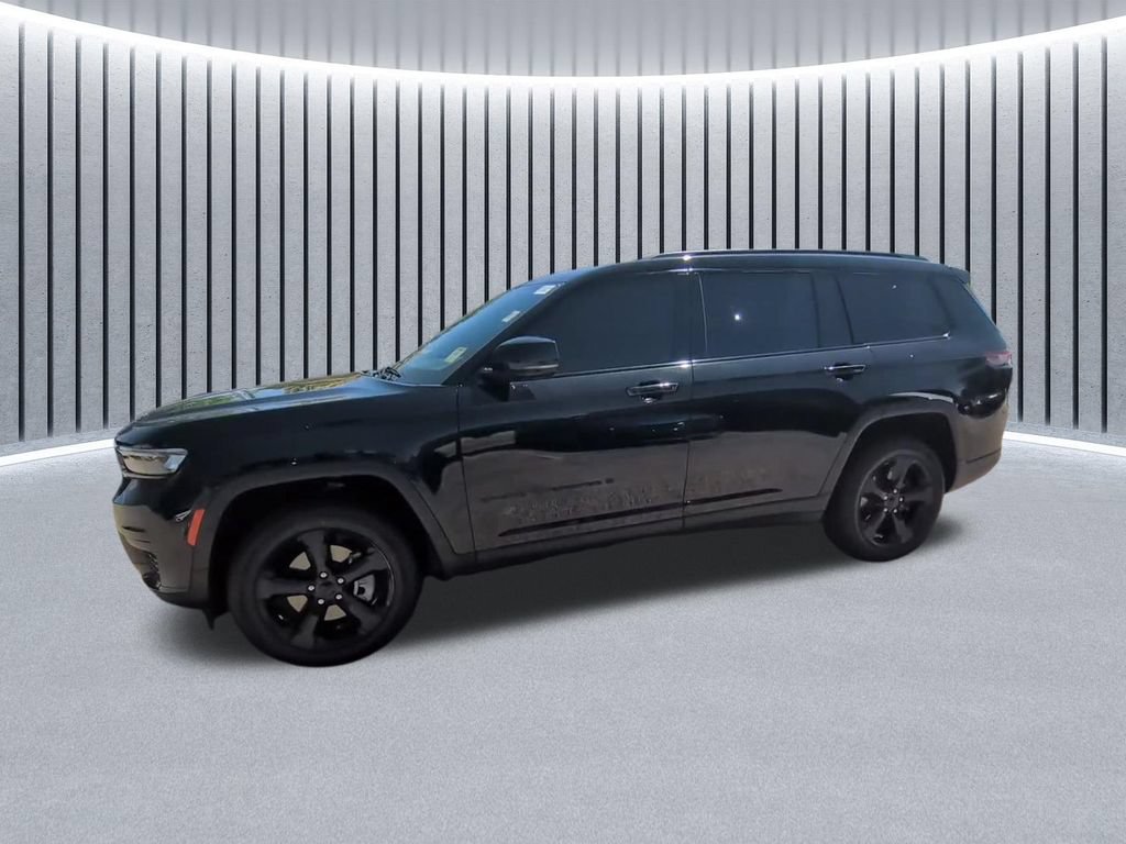 Used 2023 Jeep Grand Cherokee L Laredo AWD/4WD image 5