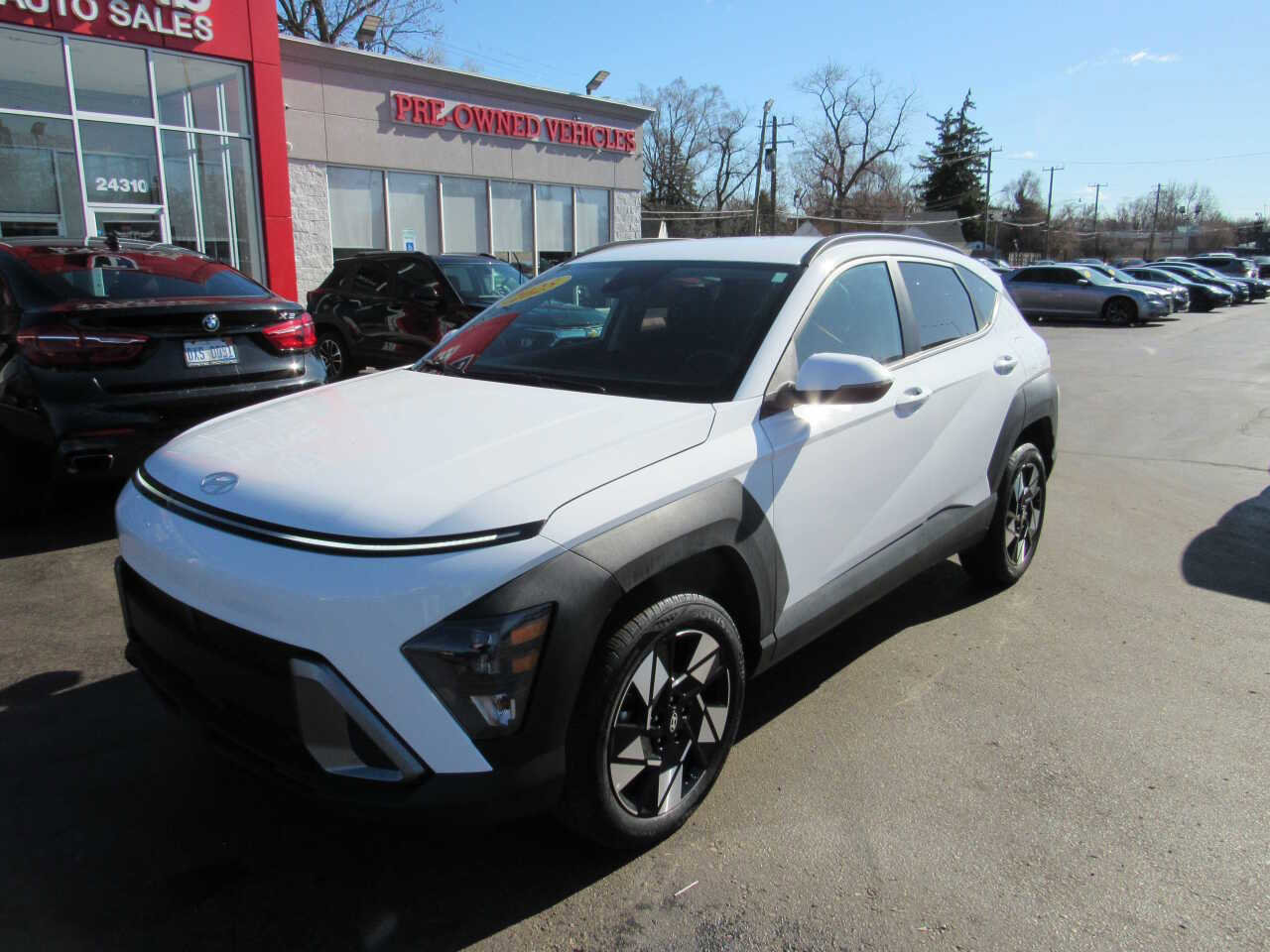 Used 2025 Hyundai Kona SEL image 1
