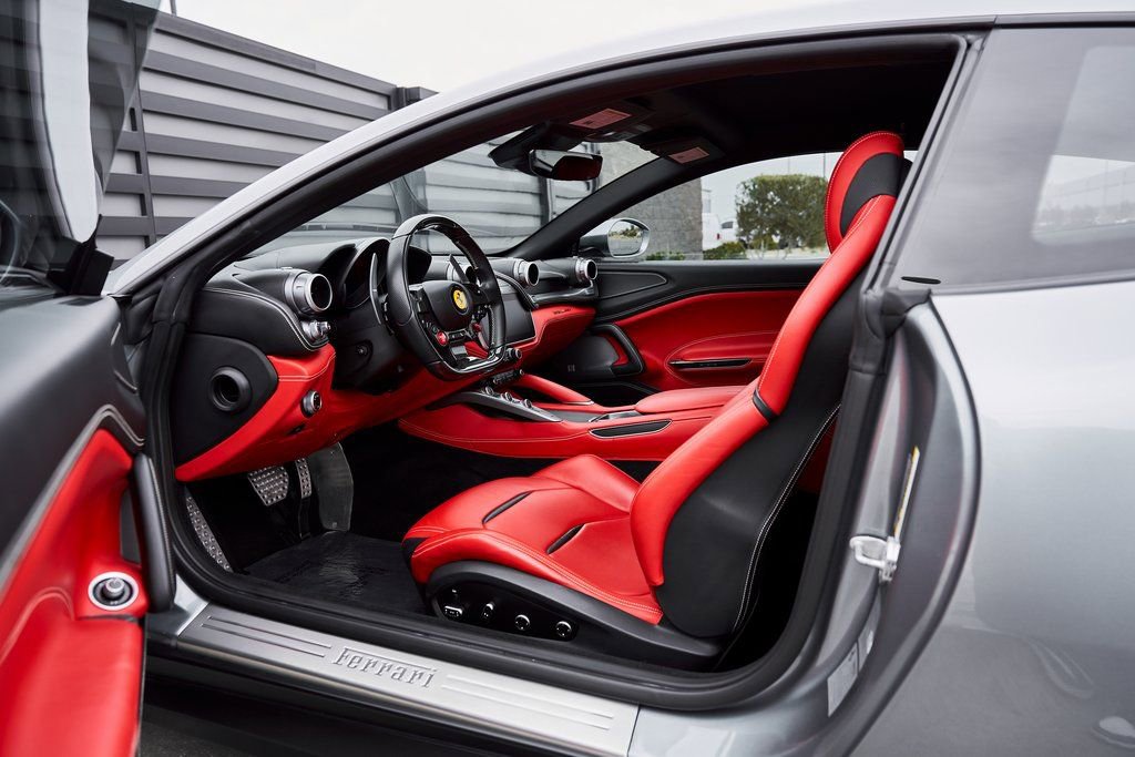 Used 2020 Ferrari GTC4Lusso T RWD image 33