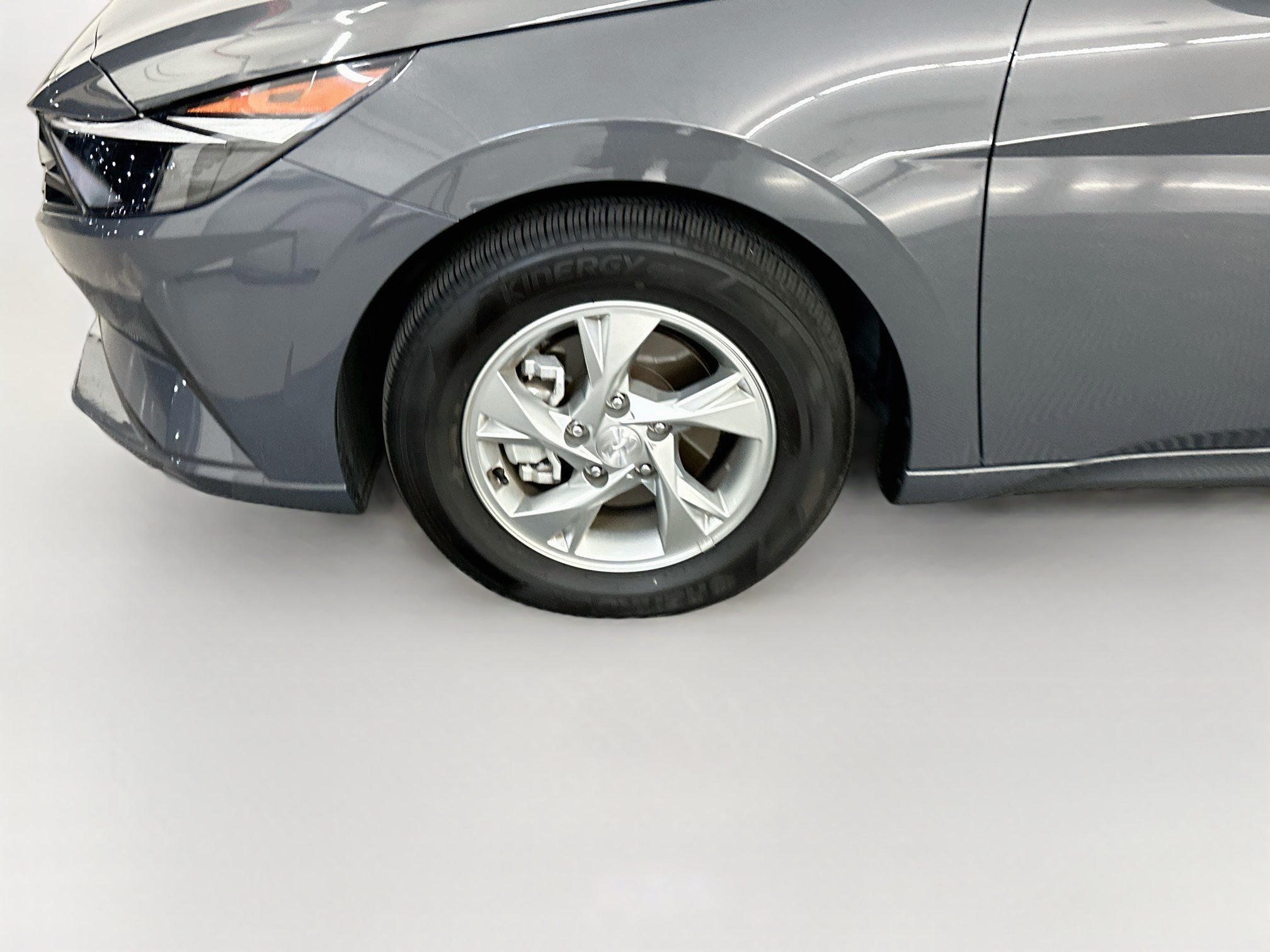 Used 2023 Hyundai Elantra SE w/ Cargo Package FWD image 11