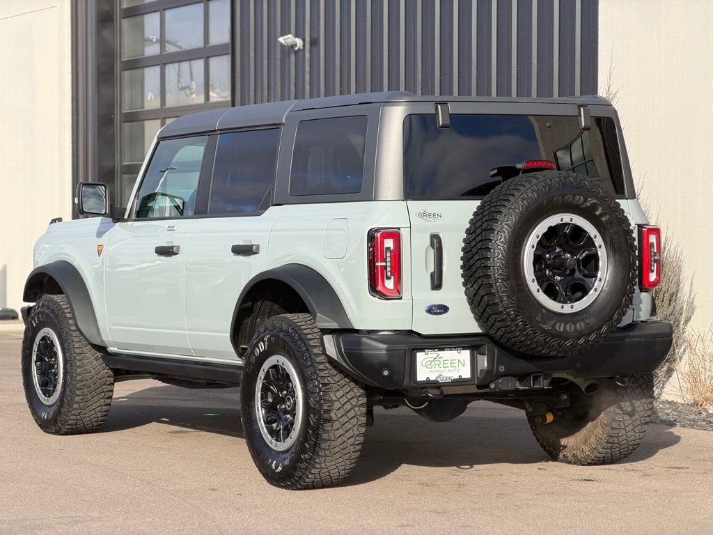 Used 2023 Ford Bronco Badlands w/ Sasquatch Package image 3