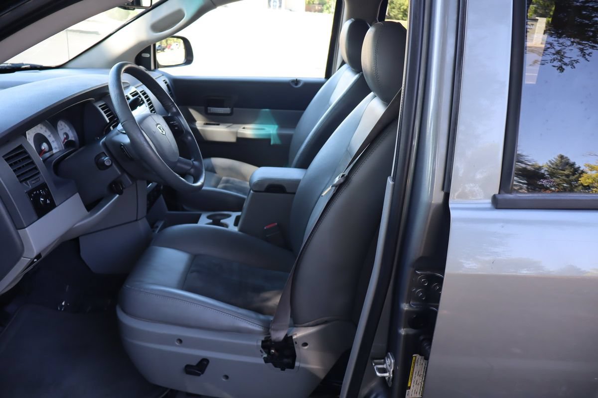Used 2008 Dodge Durango Limited w/ Technology Group III AWD/4WD image 19