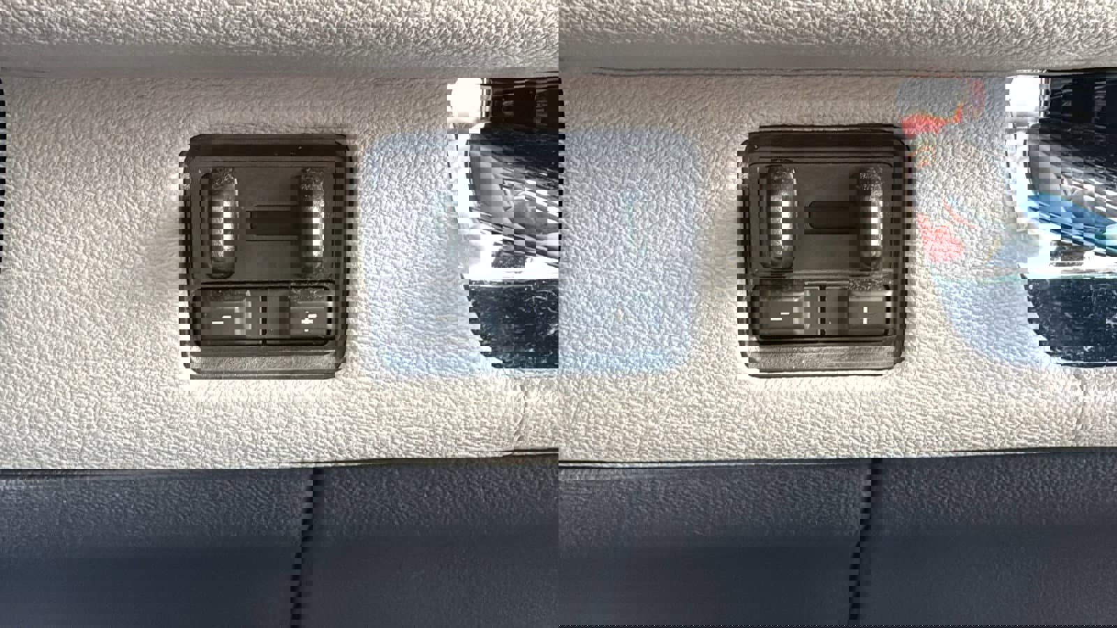 Used 2023 Lincoln Navigator Reserve w/ Equipment Group 201A image 23