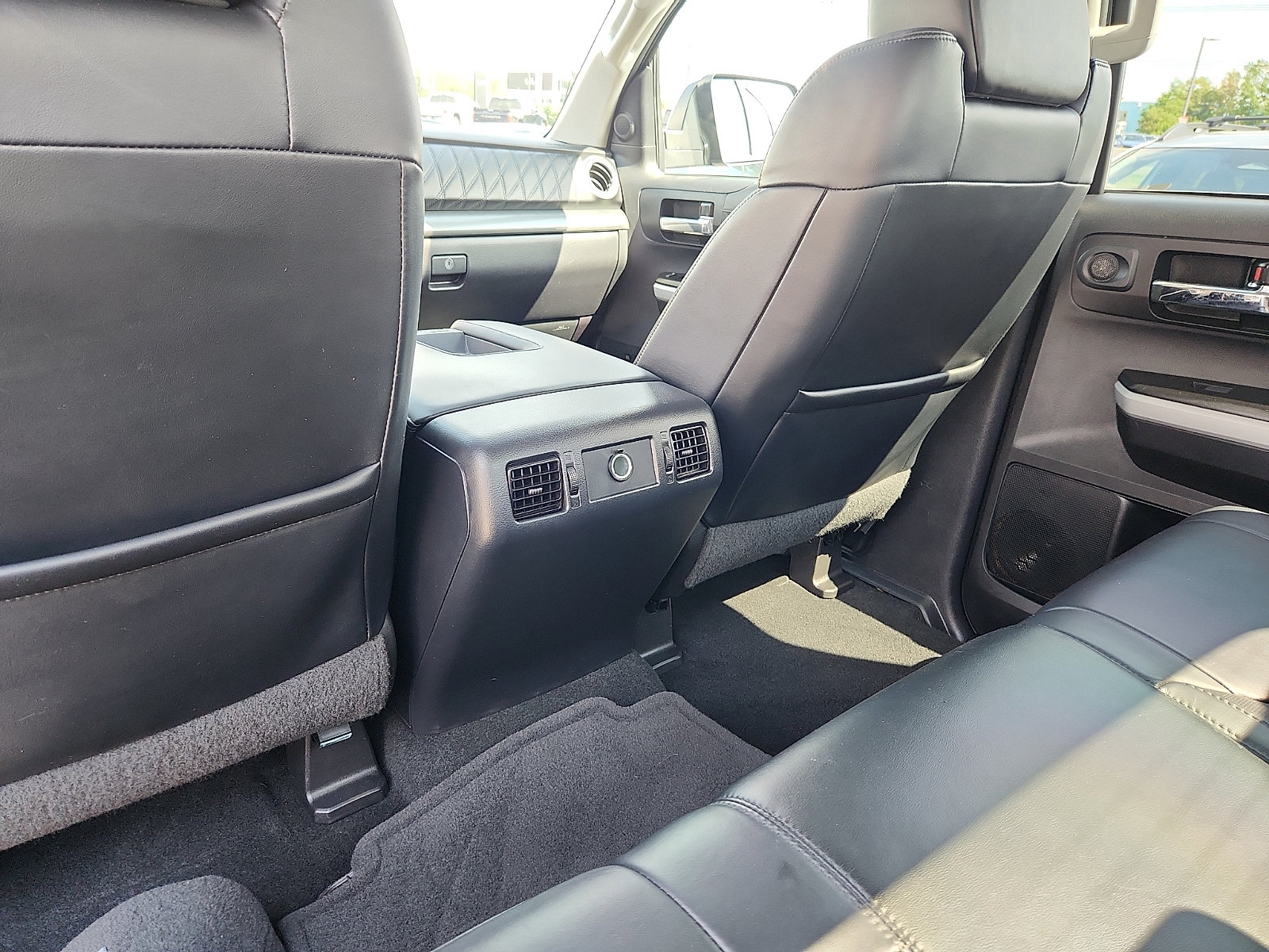 Used 2018 Toyota Tundra Platinum AWD/4WD image 11