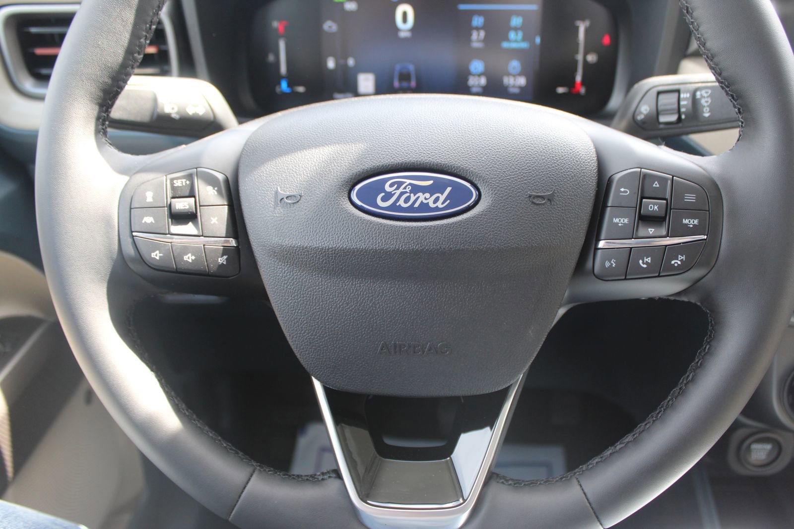 New 2026 Ford Maverick Lariat w/ 4K Tow Package AWD/4WD image 31