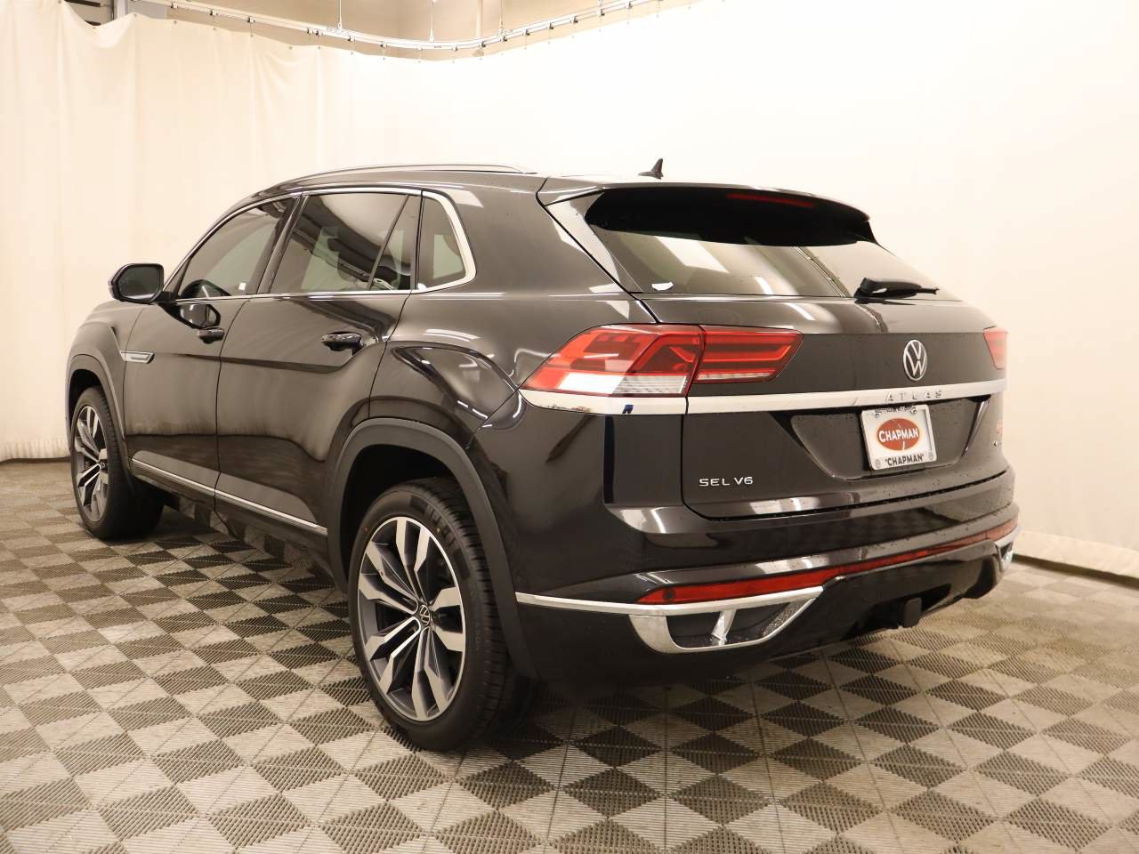 Used 2023 Volkswagen Atlas Cross Sport SEL Premium R-Line AWD/4WD image 3