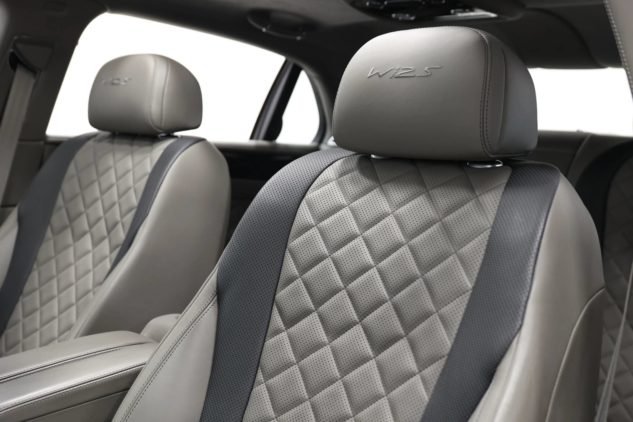 Used 2018 Bentley Flying Spur S W12 AWD/4WD image 18