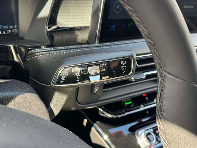 Used 2023 Lincoln Corsair AWD w/ Equipment Group 101A image 25