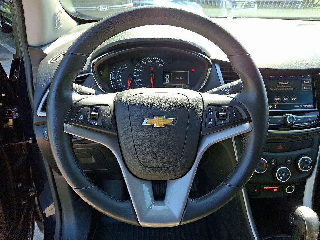 Used 2022 Chevrolet Trax LT w/ Driver Confidence Package AWD/4WD image 18