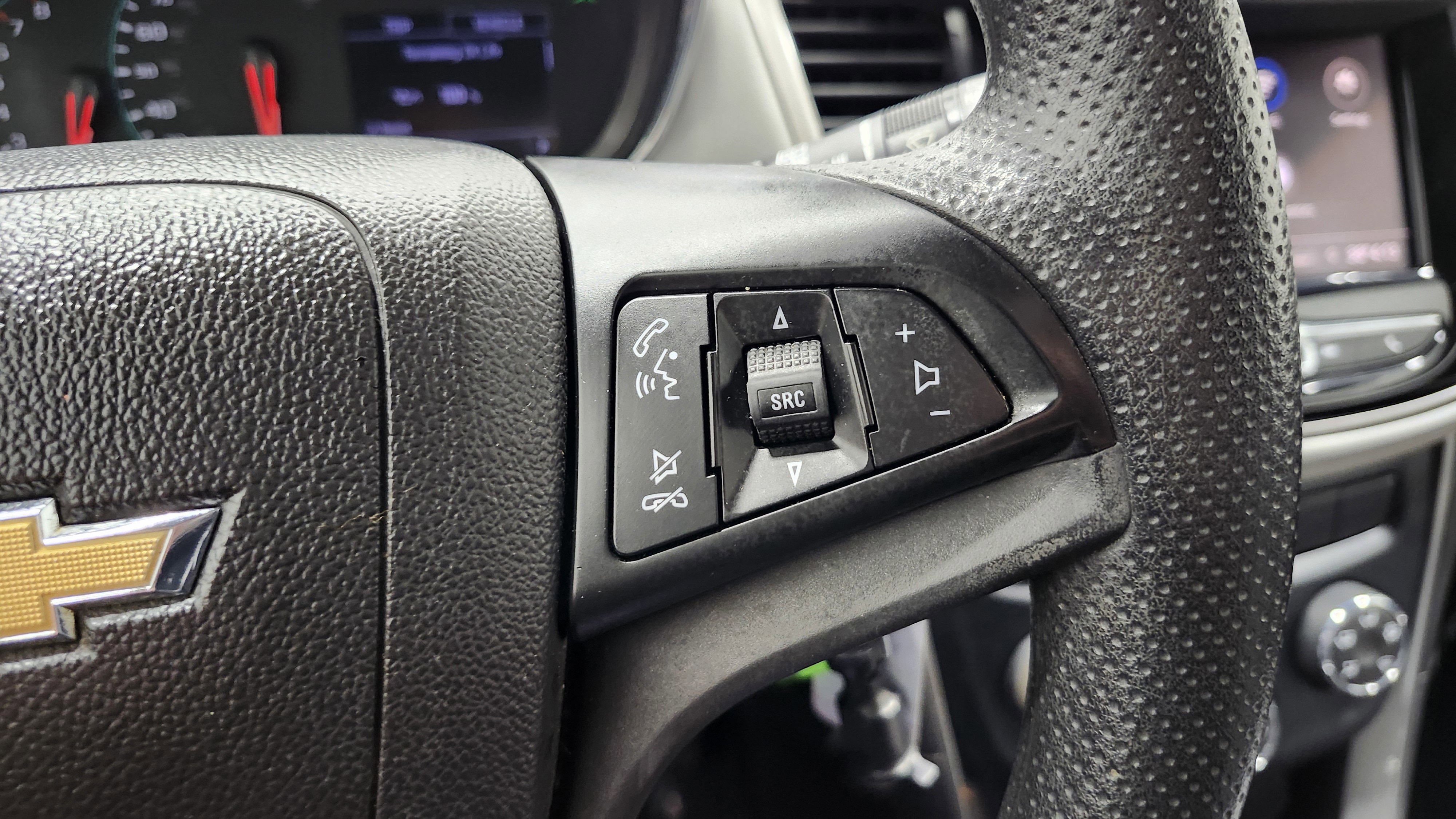 Used 2020 Chevrolet Trax LT image 31