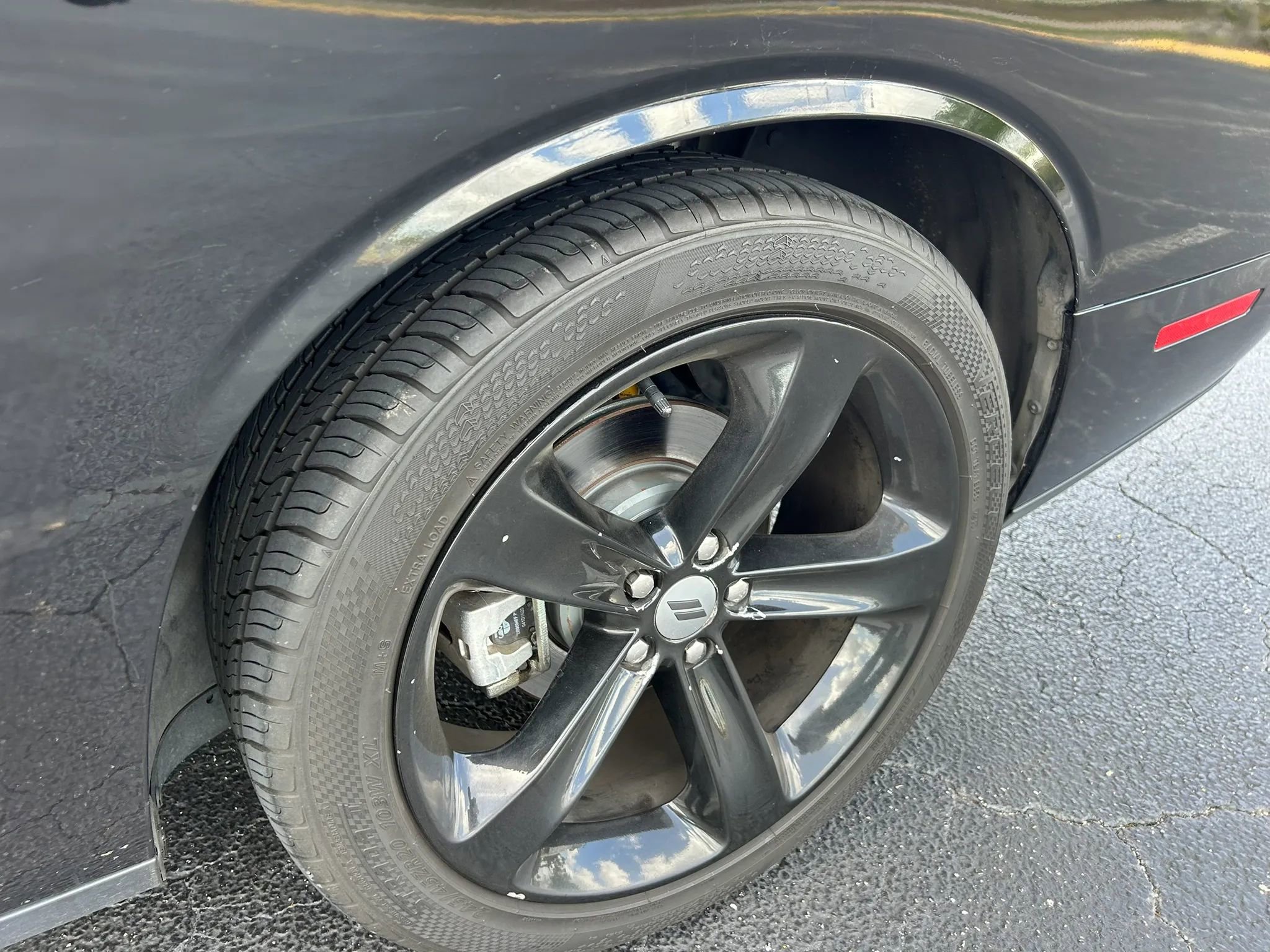 Used 2018 Dodge Challenger R/T Plus RWD image 27