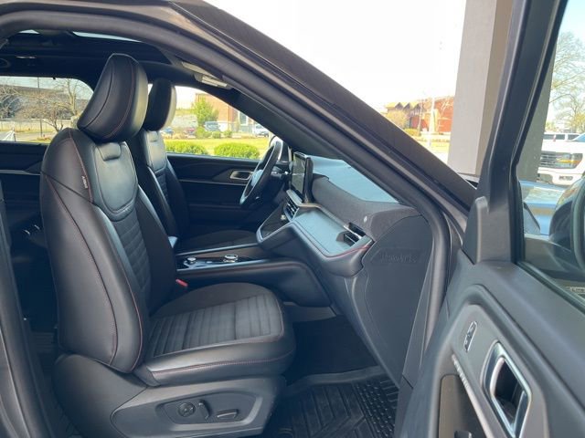 Used 2025 Ford Explorer ST-Line w/ Premium Package image 24