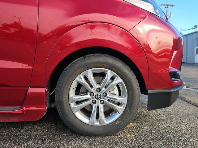 Used 2023 Toyota Sienna XSE w/ XSE Plus Package image 17