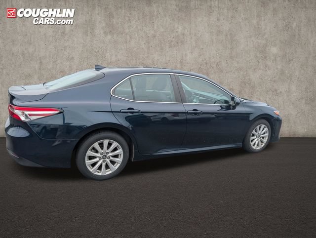 Used 2019 Toyota Camry LE FWD image 9