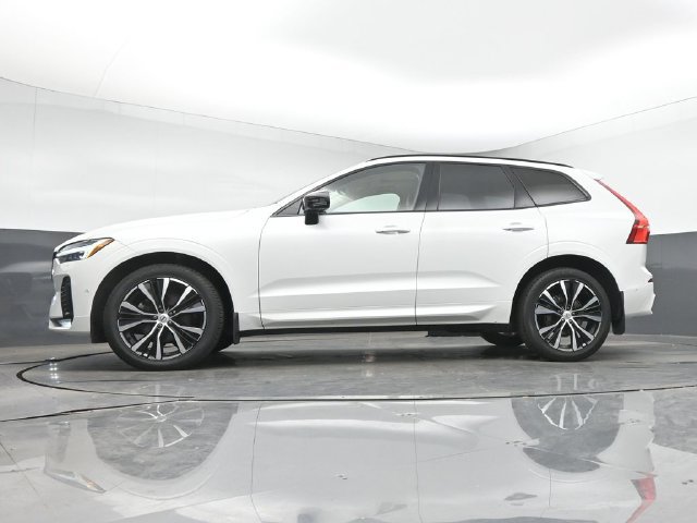 Used 2023 Volvo XC60 B5 Plus w/ Climate Package AWD/4WD image 40