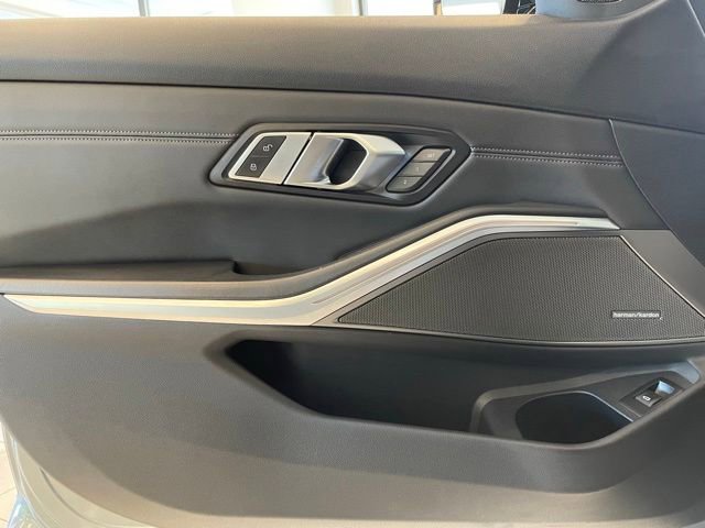 Used 2023 BMW M3 w/ Executive Package RWD image 9