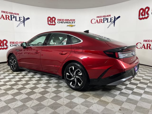Used 2025 Hyundai Sonata SEL FWD image 5