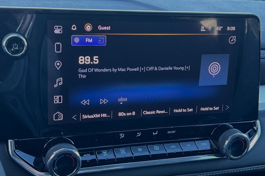 New 2024 Chevrolet Colorado LT w/ LT Convenience Package image 14