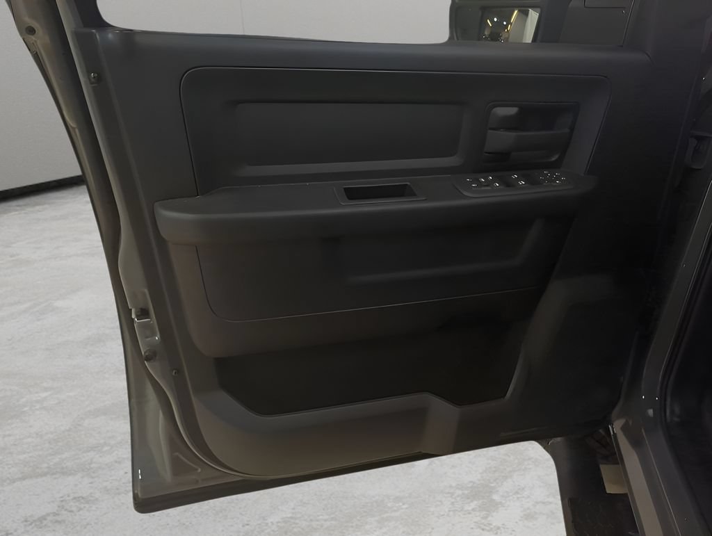 New 2026 RAM 2500 Warlock AWD/4WD image 21