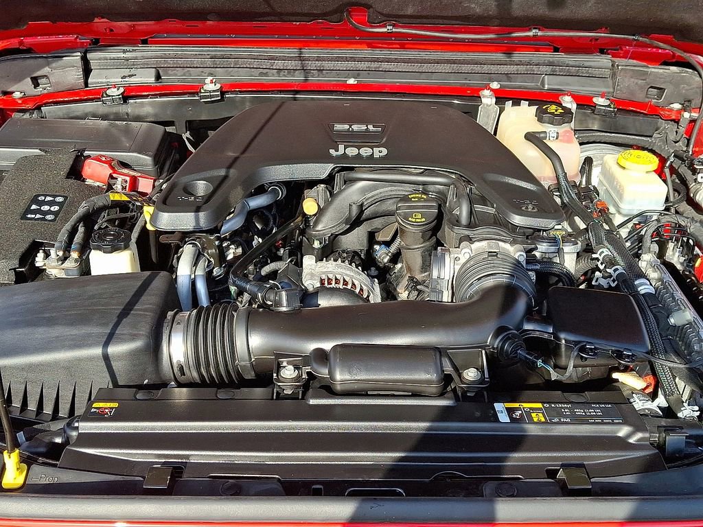 Used 2021 Jeep Wrangler Unlimited Rubicon w/ Dual Top Group image 29