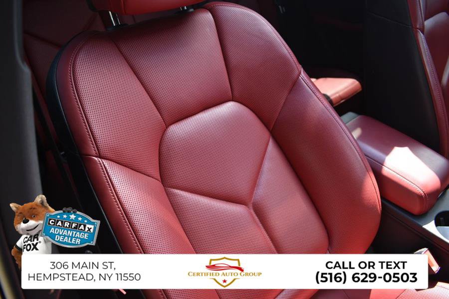 Used 2023 Porsche Macan Turbo AWD/4WD image 24