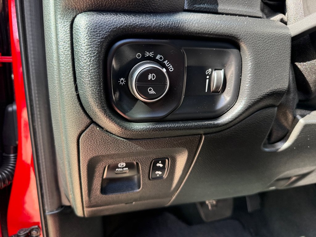 Used 2020 RAM 1500 Big Horn RWD image 20