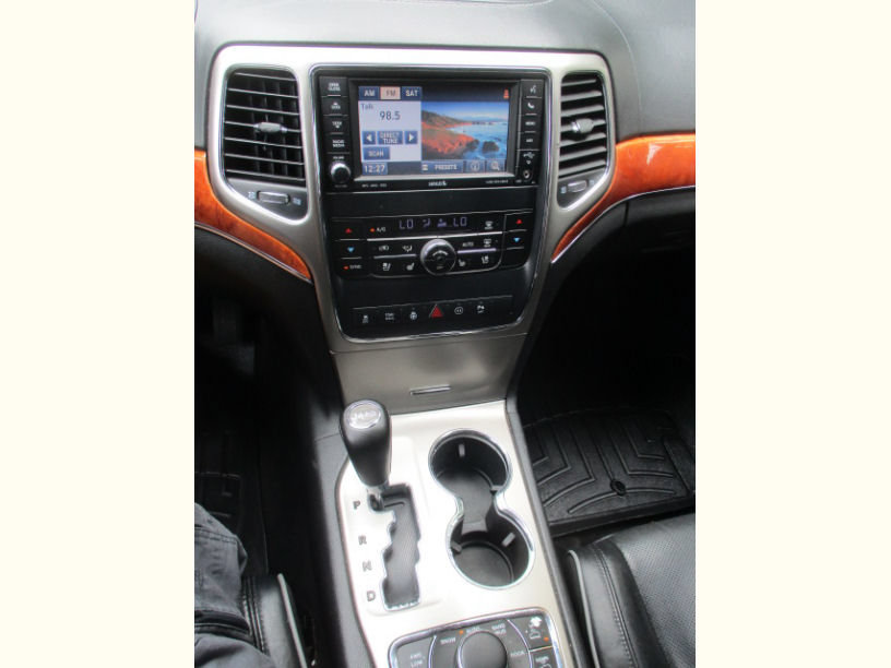 Used 2012 Jeep Grand Cherokee Overland AWD/4WD image 17