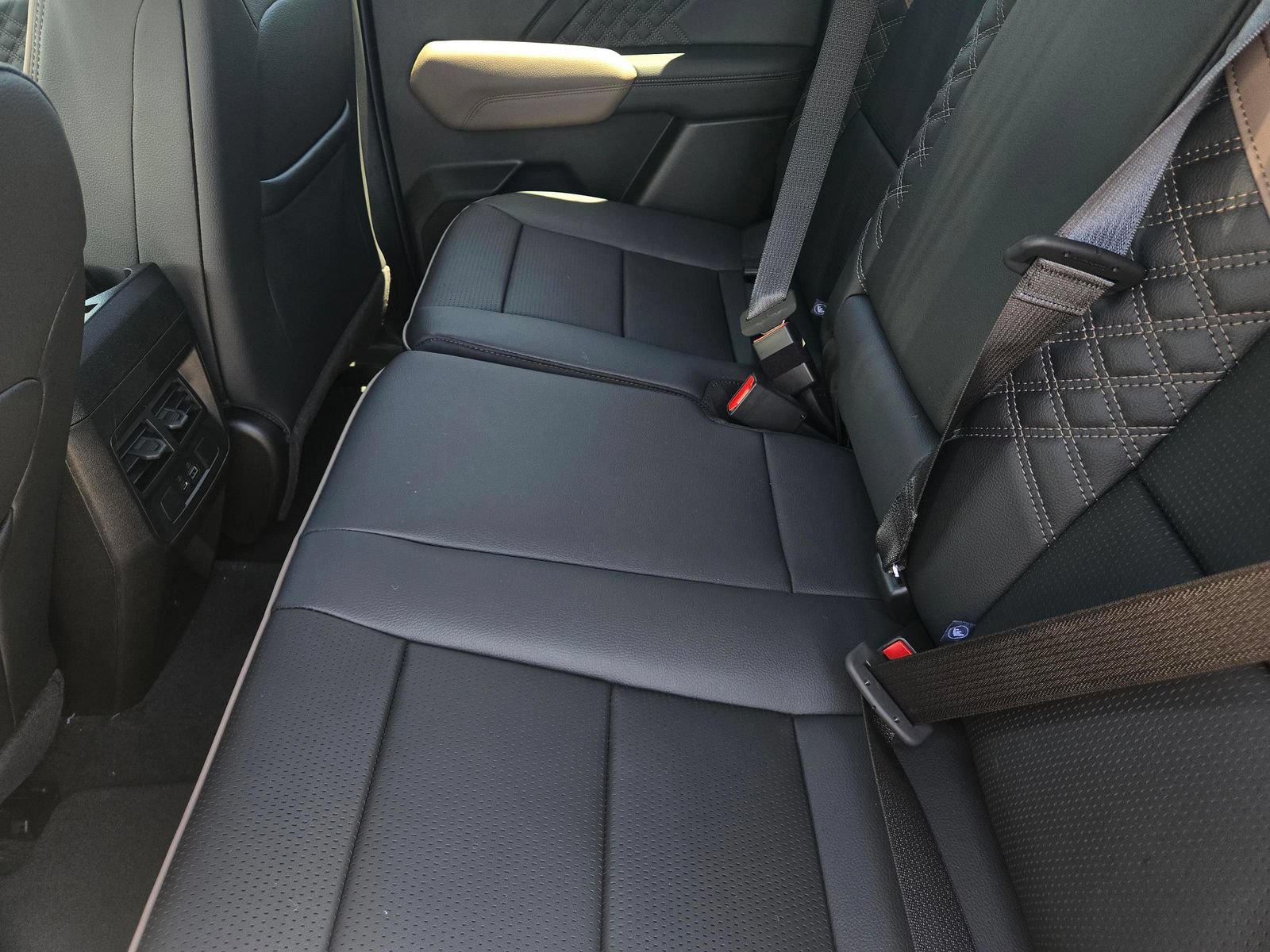 New 2026 GMC Canyon Denali AWD/4WD image 5