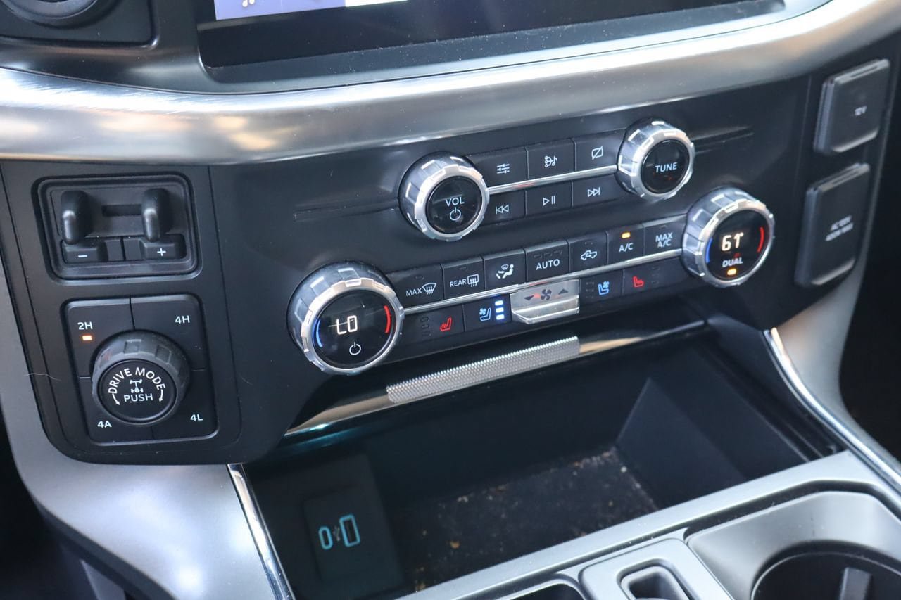 Used 2021 Ford F150 Lariat AWD/4WD image 24