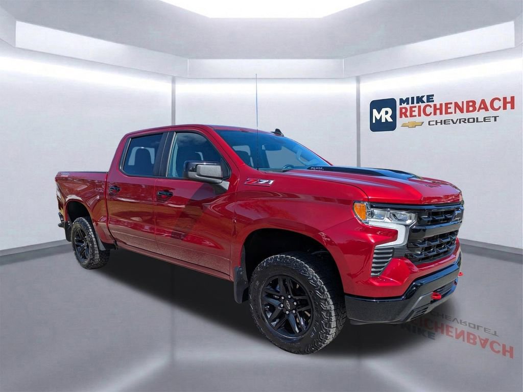 Used 2024 Chevrolet Silverado 1500 LT Trail Boss w/ Convenience Package II image 2