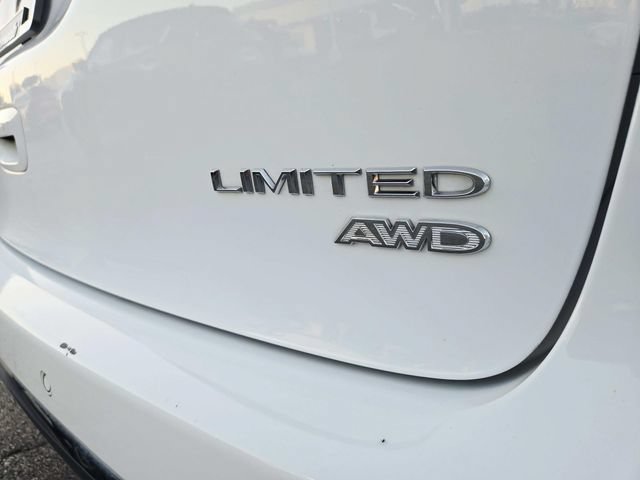 Used 2022 Chrysler Pacifica Limited AWD/4WD image 18