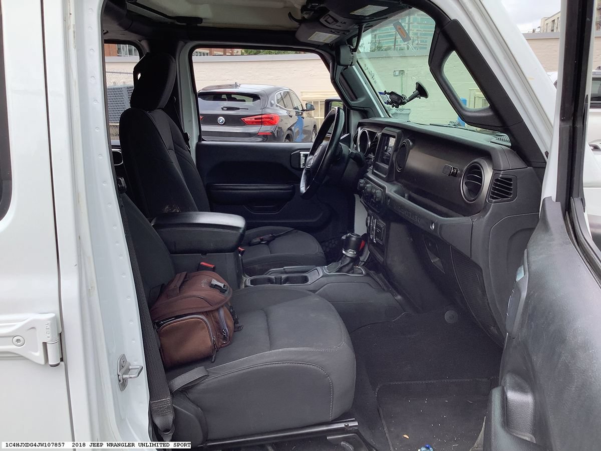 Used 2018 Jeep Wrangler Unlimited Sport S AWD/4WD image 14